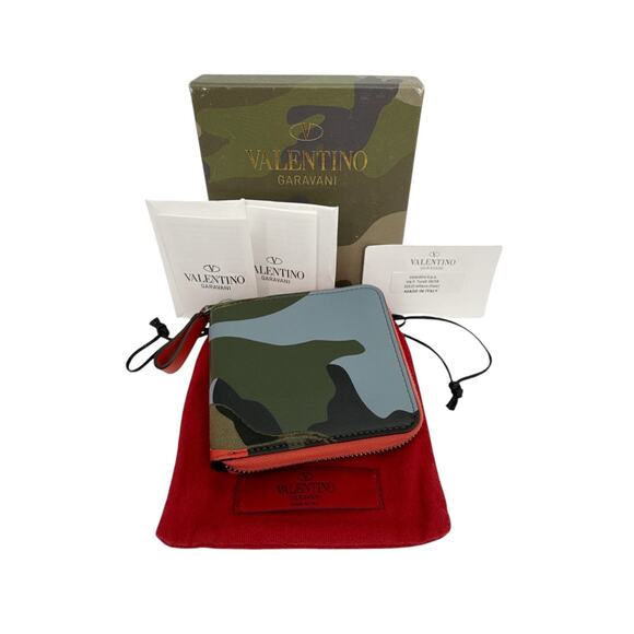 VALENTINO GARAVANI Camouflage Zip Wallet - Picture 2 of 8